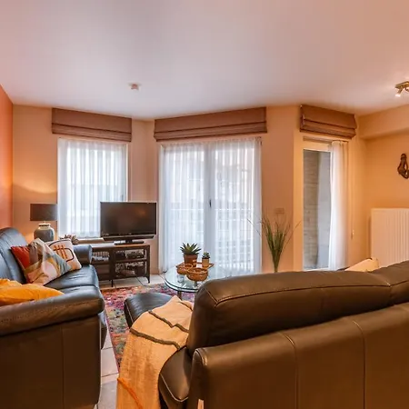 Daire Cosy With 2 Terraces Right At The Beach Oostende