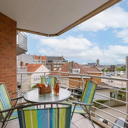 Cosy With 2 Terraces Right At The Beach Daire